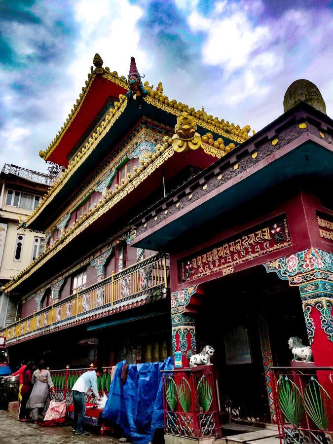 Хостел Moustache Mcleodganj Мак-Леод-Гейндж Экстерьер фото