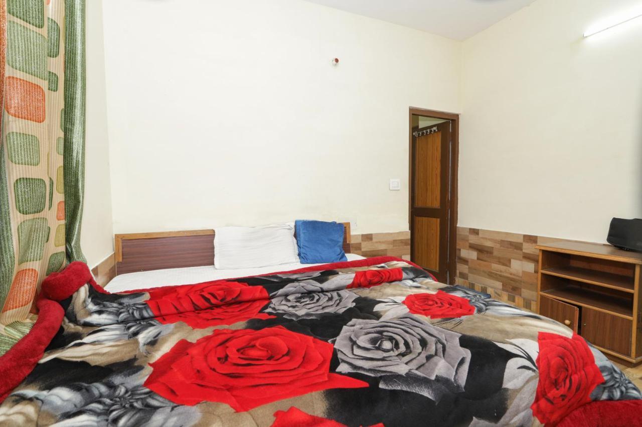 Хостел Moustache Mcleodganj Мак-Леод-Гейндж Экстерьер фото