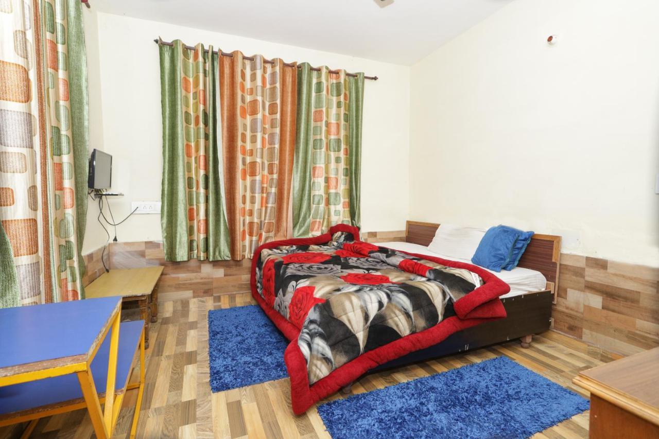 Хостел Moustache Mcleodganj Мак-Леод-Гейндж Экстерьер фото